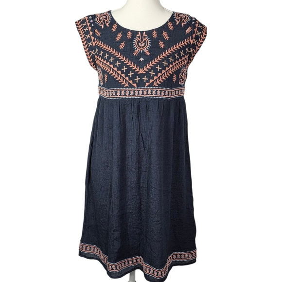 THML Dresses & Skirts - THML Embroidered Boho Dress XS Black Sleeveless Lined Mini Floral Tribal Flowy